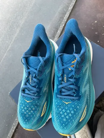 Used Hoka Clifton 9 bike — image 3 of 6