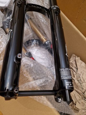 Tweedehands Fox Racing 38 Float 29 Rhythm Grip 2026 bike — afbeelding 12 van 18