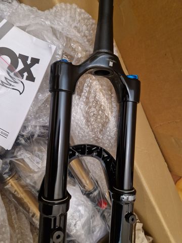 Tweedehands Fox Racing 38 Float 29 Rhythm Grip 2026 bike — afbeelding 13 van 18