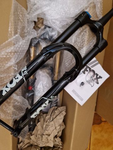 Tweedehands Fox Racing 38 Float 29 Rhythm Grip 2026 bike — afbeelding 2 van 18