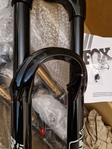 Tweedehands Fox Racing 38 Float 29 Rhythm Grip 2026 bike — afbeelding 15 van 18