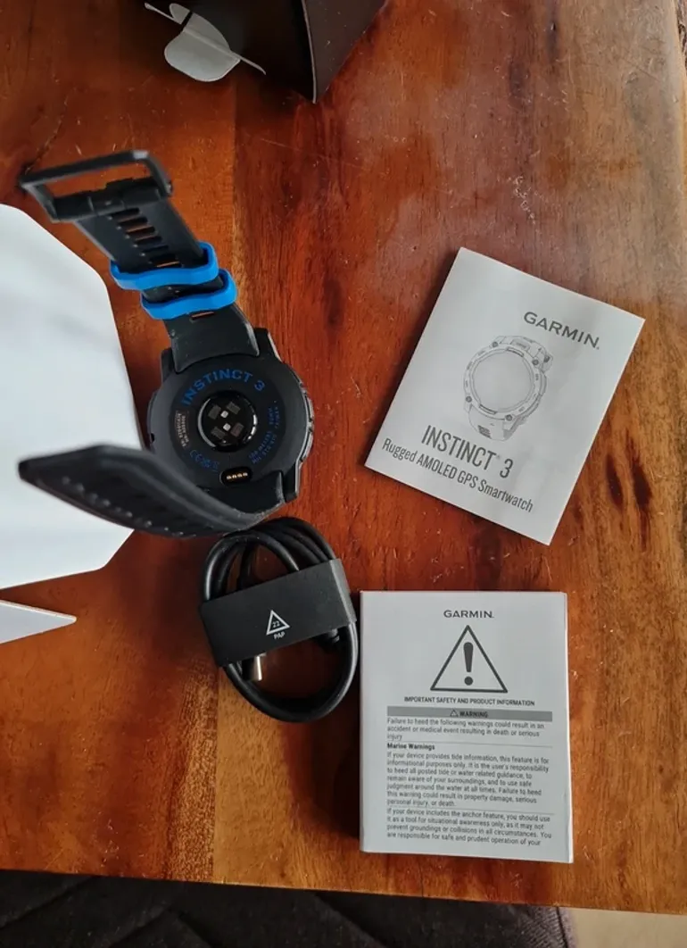 Garmin Instinct 3 AMOLED bike d'occasion — image 3 sur 5