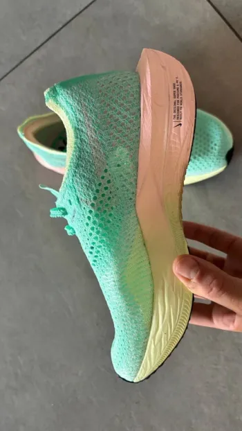 Nike Vaporfly 3 bike d'occasion — image 2 sur 6