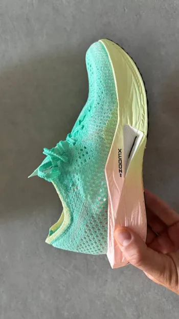Nike Vaporfly 3 bike d'occasion