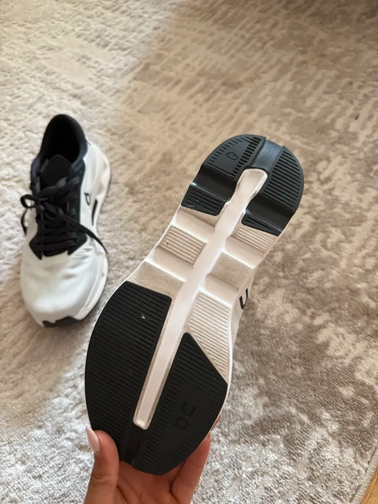 Gebrauchtes On Running Cloud bike — Bild 6 von 8