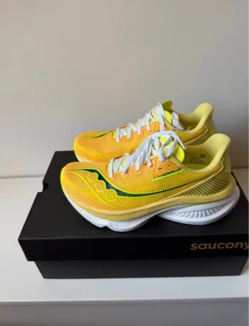 Used Saucony Azura bike