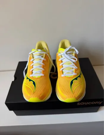 Used Saucony Azura bike — image 4 of 6