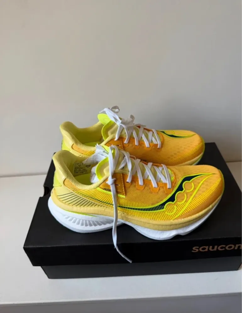Used Saucony Azura bike — image 2 of 6