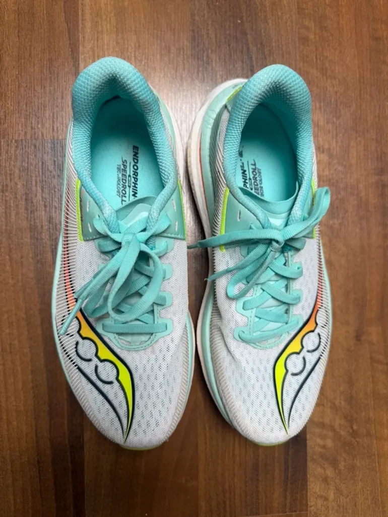 Použité Saucony Endorphin Azura bike — obrázek 2 z 3