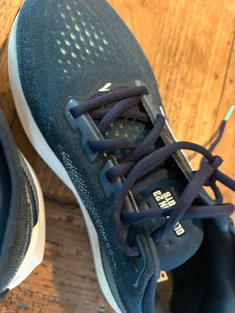 Gebrauchtes Brooks running shoes bike — Bild 3 von 12