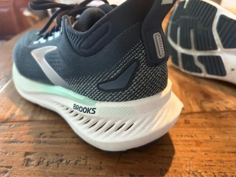 Gebrauchtes Brooks running shoes bike — Bild 12 von 12