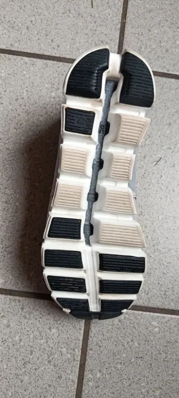 Used On Running Cloud bike — image 4 of 4