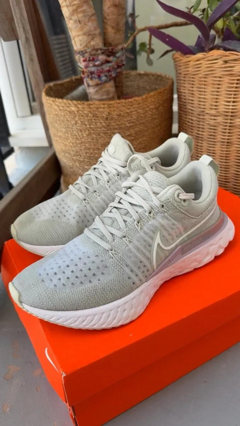 Gebrauchtes Nike Running Shoes Size 40 bike — Bild 2 von 4