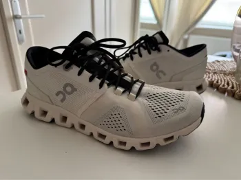 Gebrauchtes On Running Cloud X bike