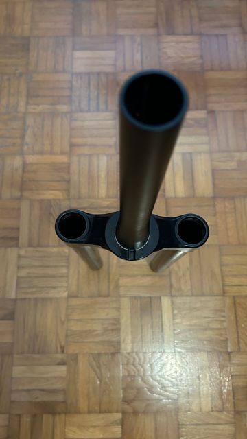 Used RockShox Zeb Upper Legs bike — image 3 of 3