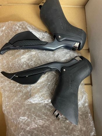 Used Shimano Ultegra Di2 Levers bike