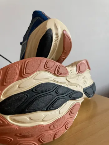 Used New Balance 1080 v14 bike — image 2 of 5