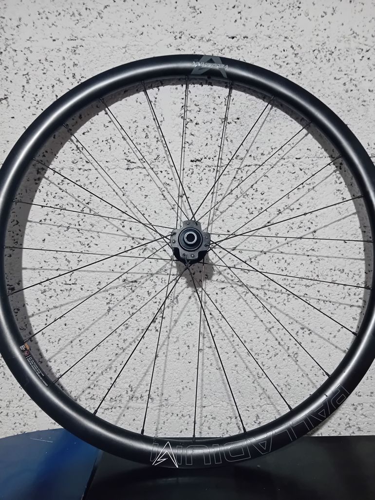 Velomann Palladium 33 carbon | buycycle