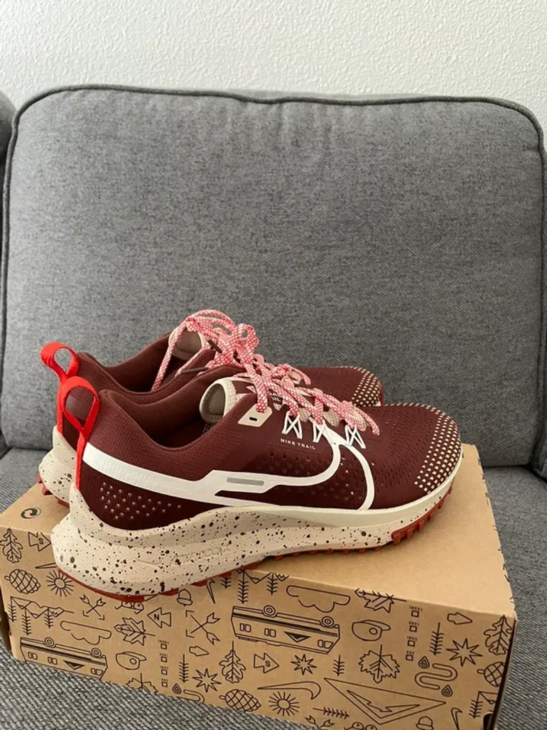 Tweedehands Pegasus React Trail 4 bike — afbeelding 2 van 8
