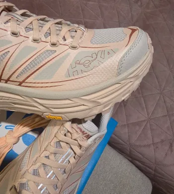Used Hoka sneakers bike — image 4 of 15