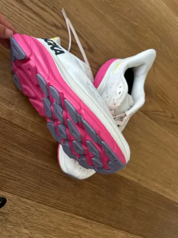 Used Hoka Clifton 9 bike — image 3 of 7