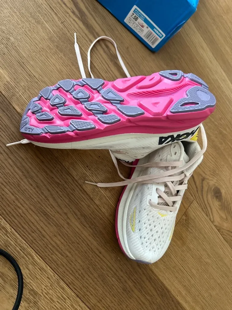 Used Hoka Clifton 9 bike — image 7 of 7