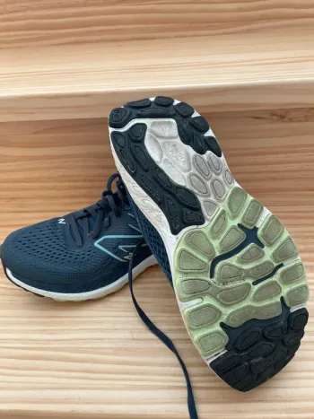 Used New Balance Fresh Foam 860 bike — image 4 of 6