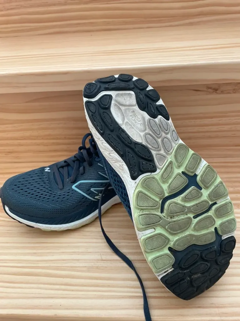 Used New Balance Fresh Foam 860 bike — image 4 of 6