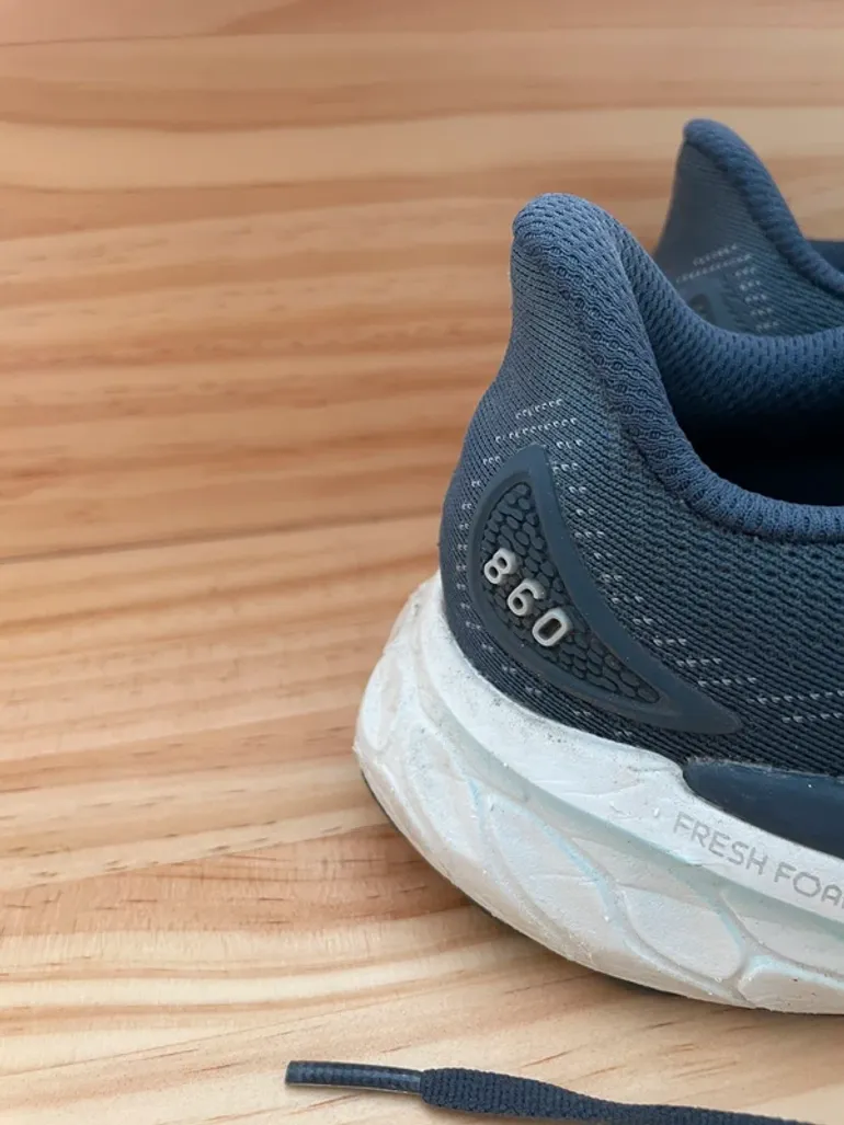Used New Balance Fresh Foam 860 bike — image 3 of 6