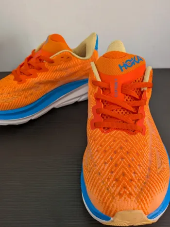 Used Hoka Clifton 9 bike — image 3 of 6