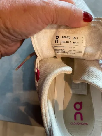 Used On Running ON Cloudtec Schuhe bike — image 6 of 6