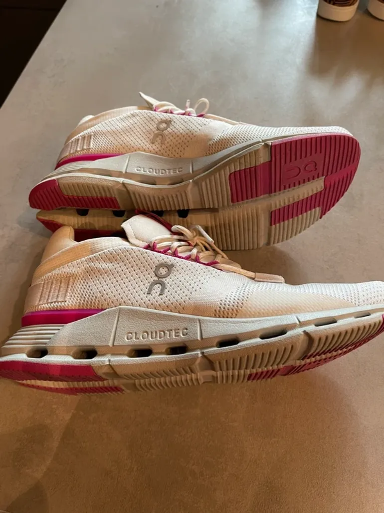 Used On Running ON Cloudtec Schuhe bike — image 3 of 6