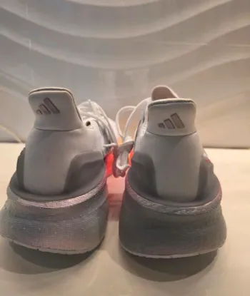 Used Adidas Ultraboost 5 bike — image 4 of 7