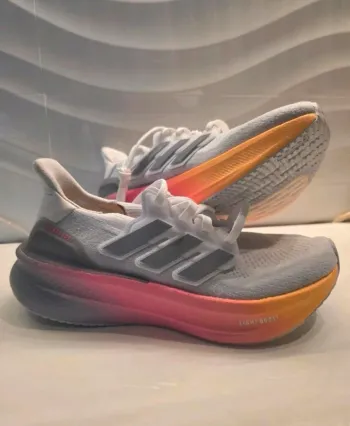 Used Adidas Ultraboost 5 bike — image 5 of 7