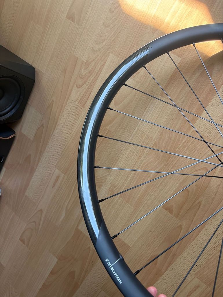 Tweedehands OQUO RC25Team 2025 bike — afbeelding 2 van 8