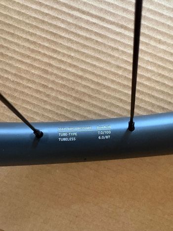Tweedehands OQUO RC25Team 2025 bike — afbeelding 3 van 8