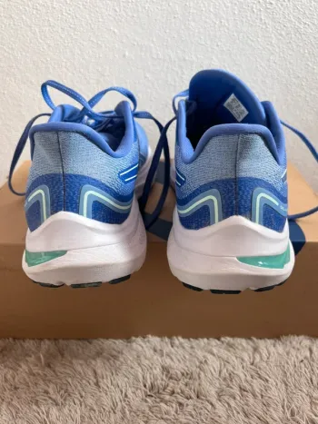 Used Asics Shoes bike — image 7 of 8