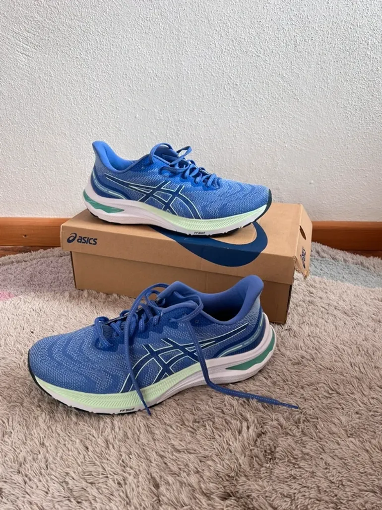Used Asics Shoes bike — image 3 of 8