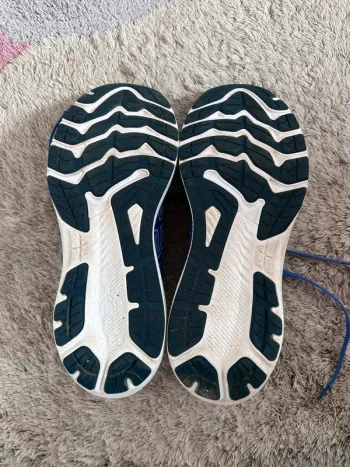 Used Asics Shoes bike — image 5 of 8