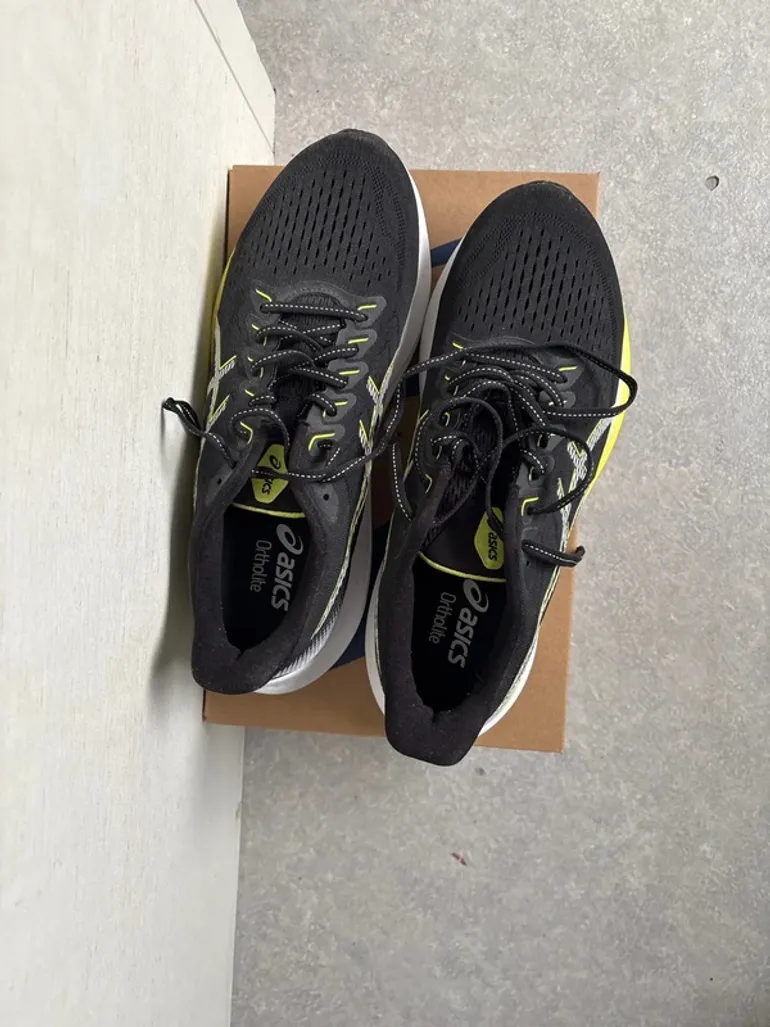 Used Asics gel pursuit 10 bike — image 2 of 5