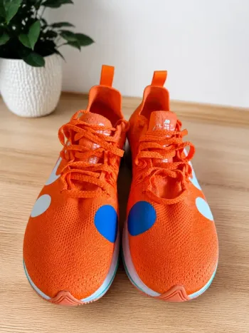 Tweedehands Orange Zoom Fly x Off-White bike