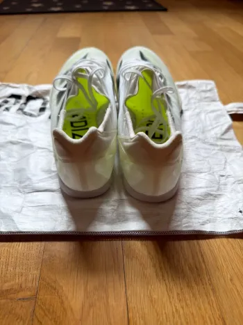 Used Adidas Adizero Spikes bike — image 5 of 8
