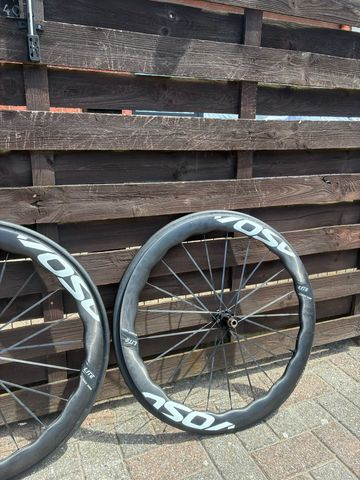Used Shimano Wheels 2025 bike — image 7 of 8