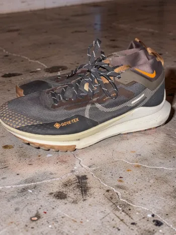 Used Pegasus Nike React Trail 4 GORE-TEX bike — image 2 of 2