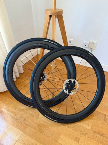 Used Roval Rapide CLX 2 Wheels 2024 bike — image 1 of 7