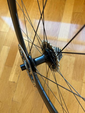 Used Roval Rapide CLX 2 Wheels 2024 bike — image 7 of 7