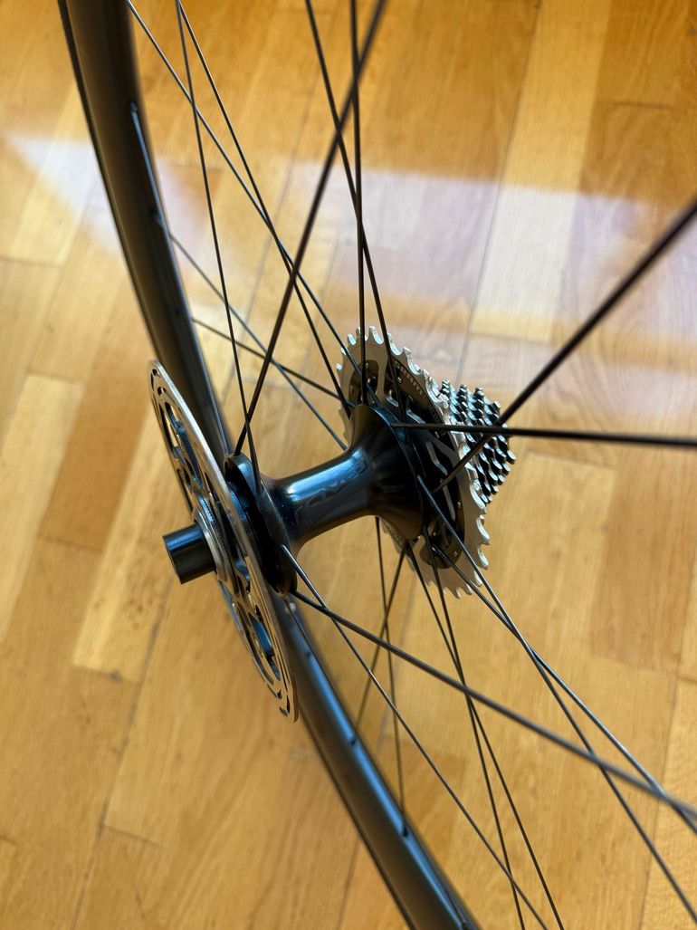 Used Roval Rapide CLX 2 Wheels 2024 bike — image 7 of 7