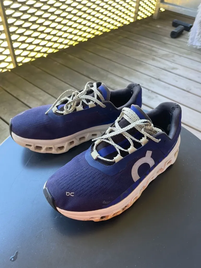 On Running Cloud bike usato — immagine 5 di 7