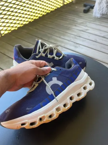 On Running Cloud bike usato — immagine 3 di 7