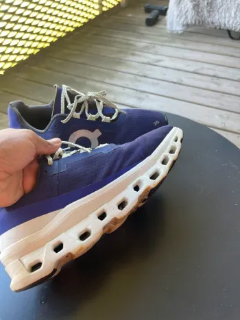On Running Cloud bike usato — immagine 4 di 7